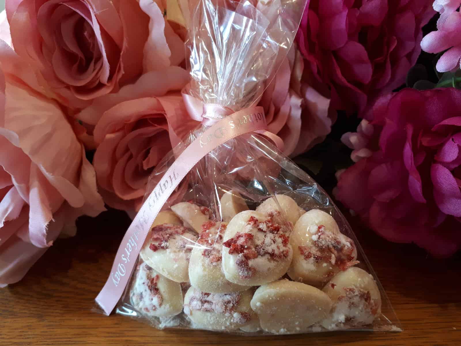 Chocolate Eaton Mess Hearts